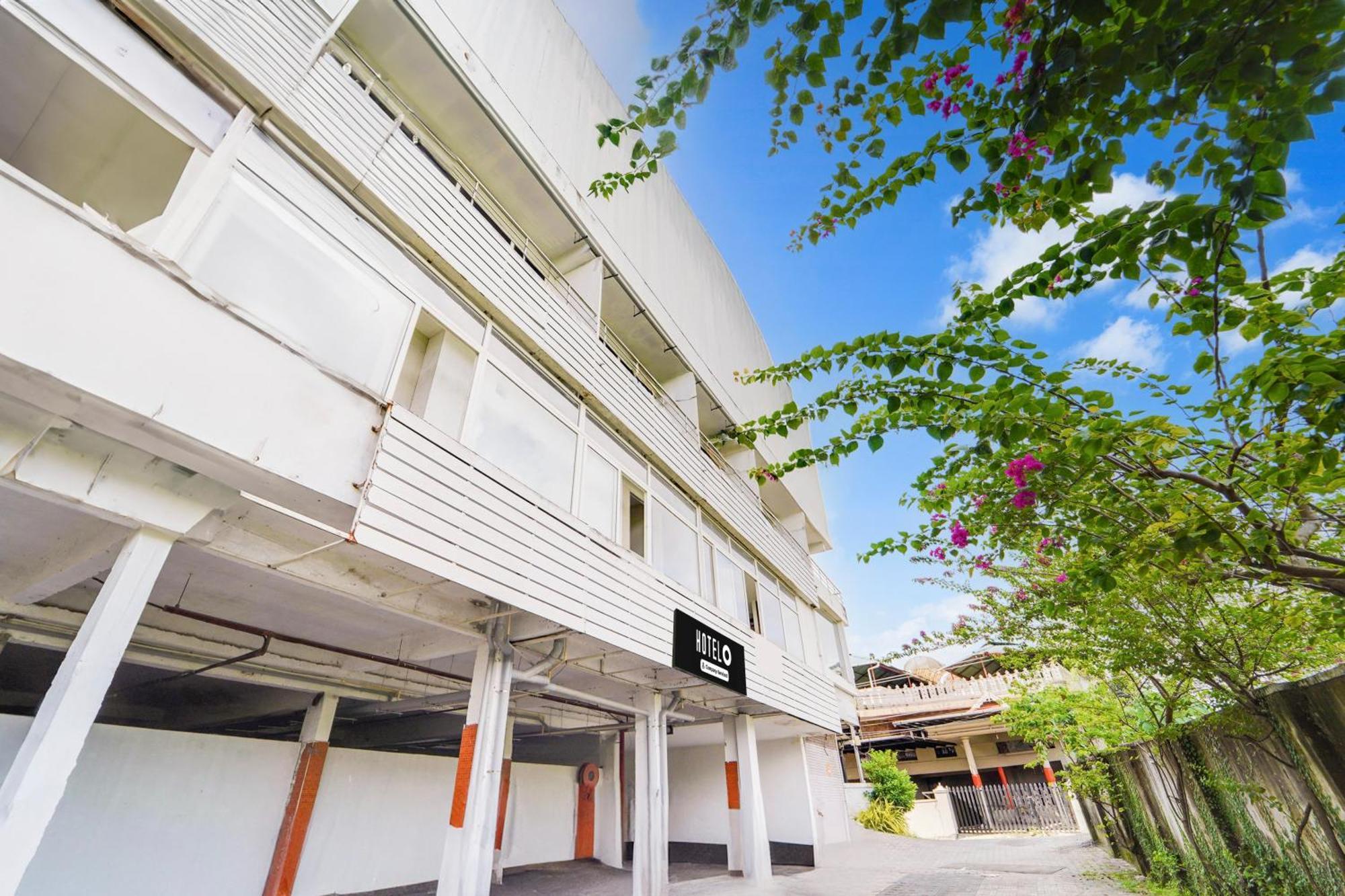 Super Hotel O Vazhakkala Kochi Bagian luar foto